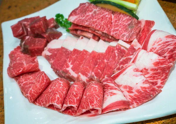 Pieses de carne fresca em bruto — Fotografia de Stock