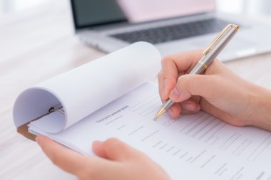 El ile uygulama için üzerinde kalem