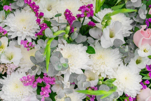 Hermosas flores para San Valentín y escena de boda — Foto de Stock