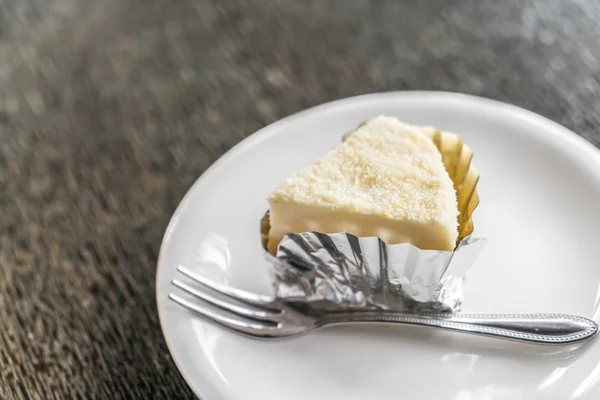 Rebanada de pastel de queso dulce —  Fotos de Stock