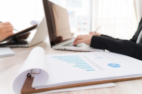 Business people using laptop computers — Stock Photo, Image