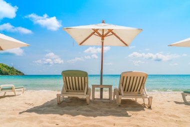 tropikal beyaz kum plaj sahil sandalye