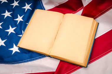 Amerikan bayrağı Vintage açık kitap