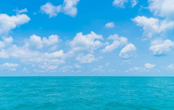 Blue sea and sky — Stock Photo, Image