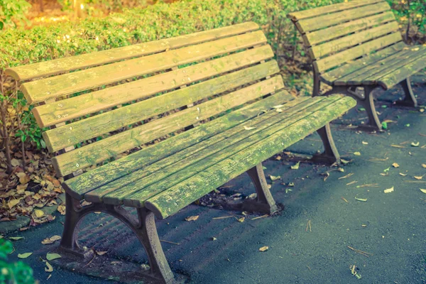 Wooden bench in the park ( Filtered image processed vintage effe — Stock Photo, Image