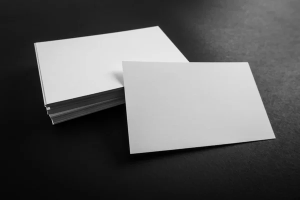 Cartões brancos vazios — Fotografia de Stock