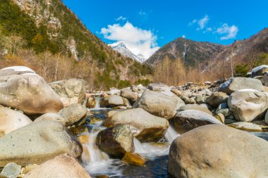 Açık onsen, Japonya, yüksek çözünürlüklü görüntüleri