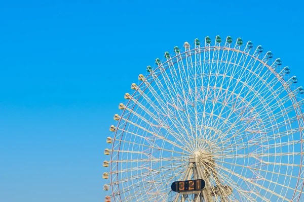 Ferris Wheel with Blue Sky — Stock Photo, Image