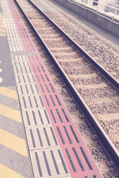 Estação ferroviária do Japão. (Imagem filtrada processada efeito vintage — Fotografia de Stock