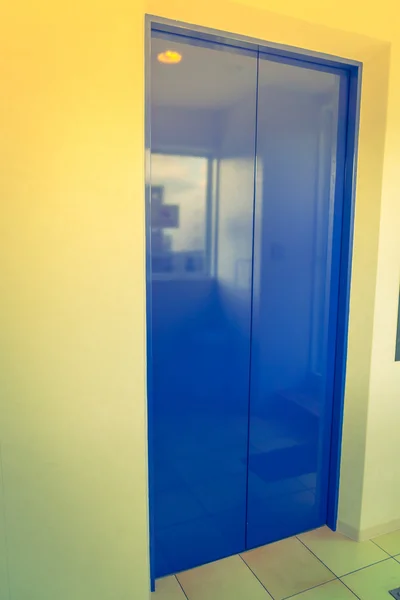 Elevator with closed door .  ( Filtered image processed vintage — Stock Photo, Image