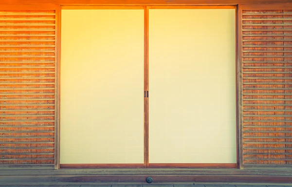 Puerta corredera japonesa de papel. , Imagen filtrada procesada vintage — Foto de Stock