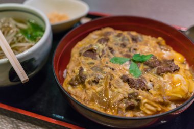 Japon geleneksel yemek sığır eti teriyaki pirinç .