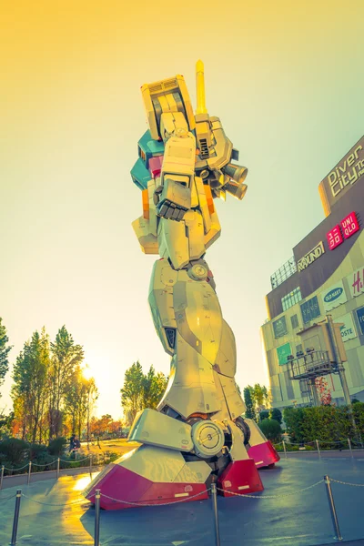 Spettacoli Gundam a grandezza naturale fuori DiverCity Tokyo Plaza, Oda — Foto Stock