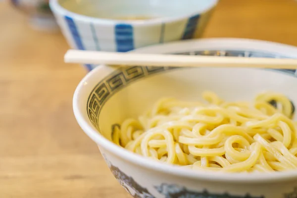 Mie ramen Jepang di atas meja — Stok Foto