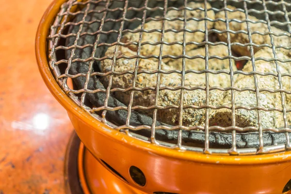 Порожній гарячий гриль для барбекю  . — стокове фото