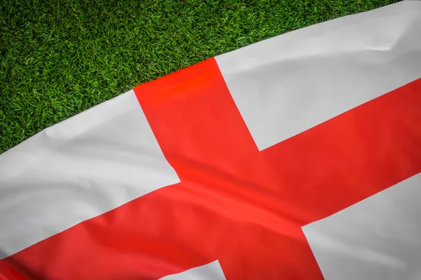 Lijst van vlaggen van Engeland op groen gras . — Stockfoto