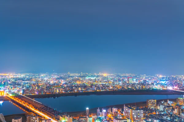OSAKA, GIAPPONE - 30 novembre 2015: Vista sulla città di Osaka da Umeda s — Foto Stock