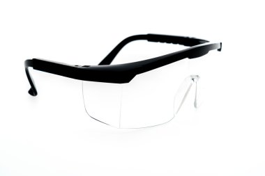 Beyaz bir arka plan üzerinde plastik koruyucu iş gözlüğü .