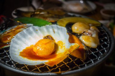  Alevli ızgara ızgara istiridye .