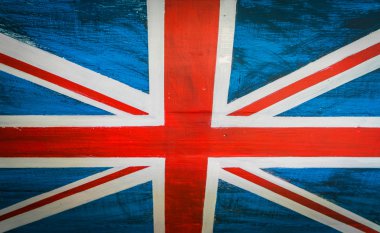 Yaşlı ahşap duvara boyalı İngiltere bayrağı .