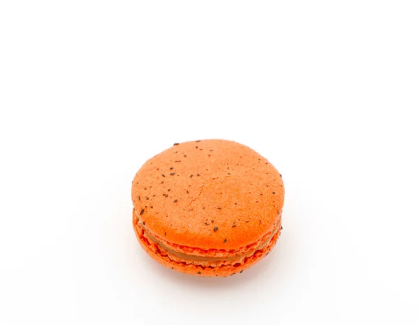 Französisch bunte Macarons auf weißem Hintergrund . — Stockfoto