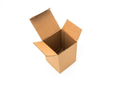 beyaz arkaplanda karton kutular izole .