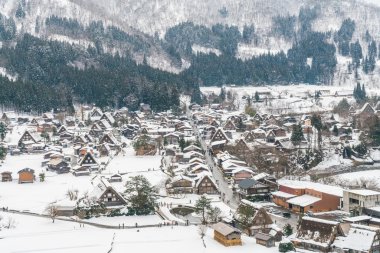 Shirakawago kış kar düşüyor, Japonya ile