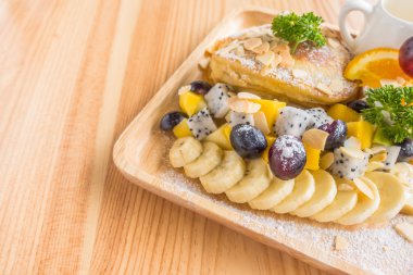 Gözleme ve meyve dondurma tablo ile .