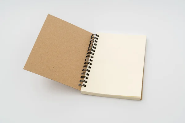 Blank Note book mock up no fundo branco  . — Fotografia de Stock