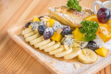 Gözleme ve meyve dondurma tablo ile .