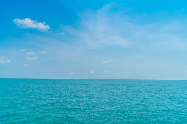 Bel mare blu e cielo — Foto Stock