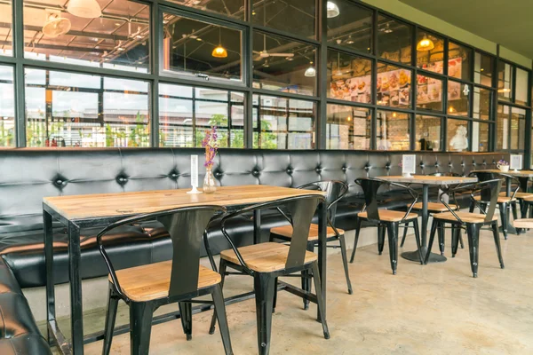 Tables and chairs in restaurant . — Stock Photo, Image