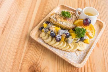 Gözleme ve meyve dondurma tablo ile .