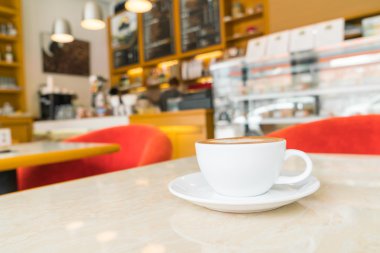 Kahve fincanı kafede. .