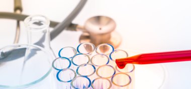 laboratuvar test tüpleri, tıbbi Züccaciye Mağazaları, stetoskop. (Filtere