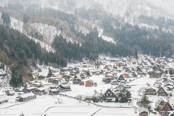 Winter von Shirakawago mit Schneefall, Japan — Stockfoto