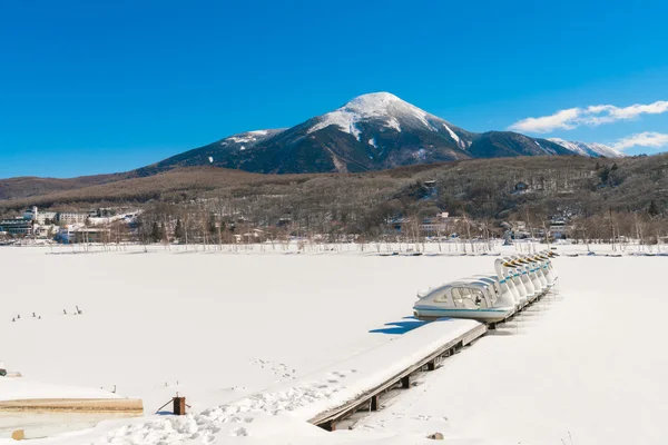 Lac gelé en hiver — Photo