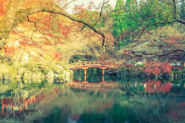 Daigo-ji temple na podzim, Kjóto, Japonsko (filtrováno obrázek proces — Stock fotografie