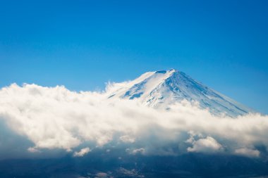 Dağ Fuji ile mavi gök, Japonya