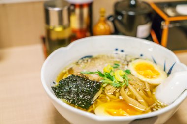 Japon eriştesi.
