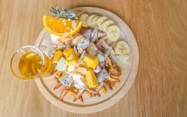 Gözleme ve meyve dondurma tablo ile .