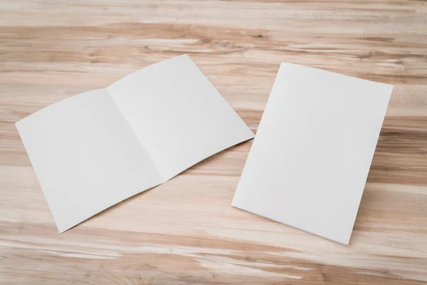 Bifold fehér sablon könyv fa texture . — Stock Fotó