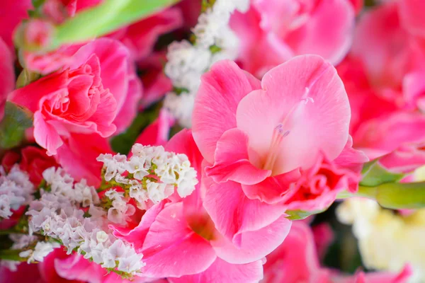 Hermosas flores para San Valentín y escena de boda —  Fotos de Stock