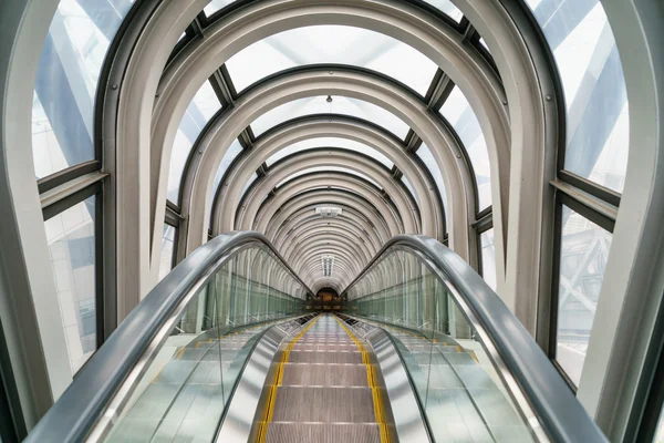 Escalator in modern building — Stock Photo, Image