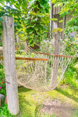 Bahçe beyaz hamak .