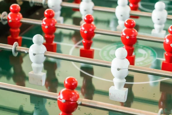 Jogo de mesa de futebol com jogador vermelho e branco  . — Fotografia de Stock