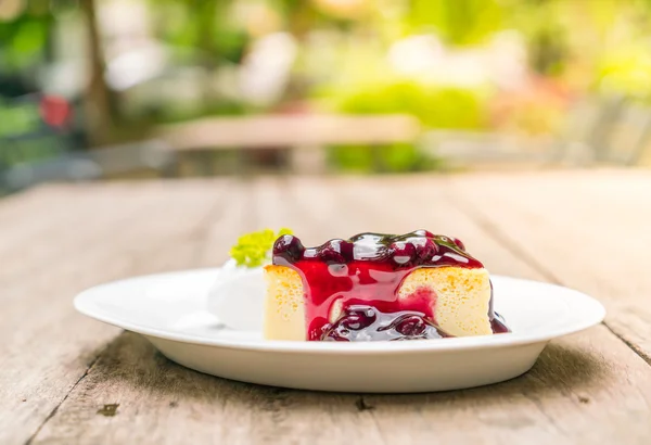 Tranche de gâteau au fromage de New York . — Photo