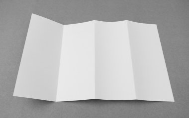 Dört - gri arka plan üzerinde beyaz şablon kağıt katlama .