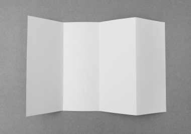 Dört - gri arka plan üzerinde beyaz şablon kağıt katlama .