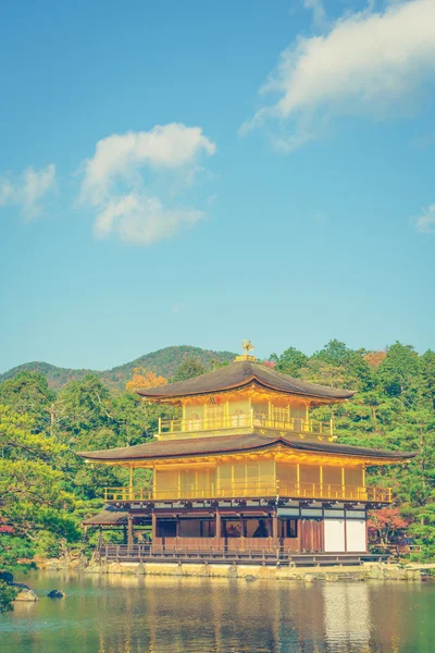 Kinkakuji Tapınağı "Altın köşk" Kyoto, Japonya (filtre — Stok fotoğraf